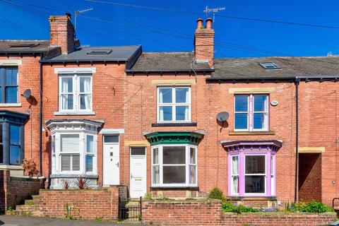 3 bed property, in Frickley Road, £285,000