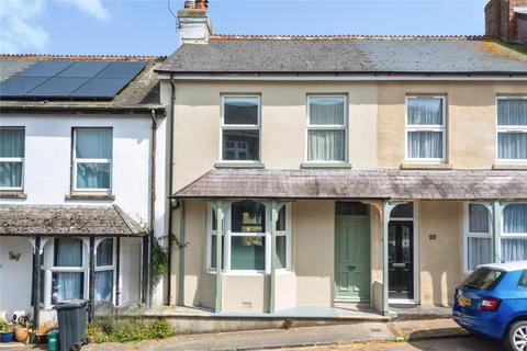 3 bed property, in Molesworth Terrace, £285,000