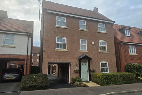 4 bed property, in 15 Marron Close, £250,000