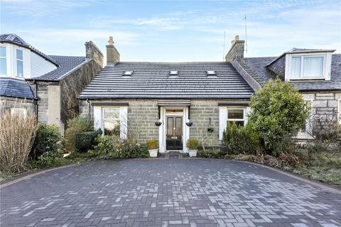 3 bed property, in Holyrood Place, £255,000