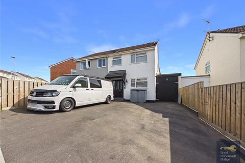 3 bed property, in Burwood Road, £300,000