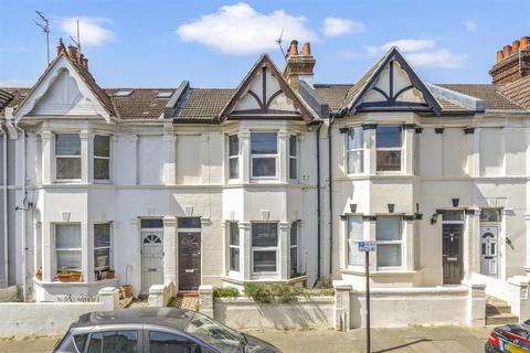3 bed property, in Tamworth Road, £550,000