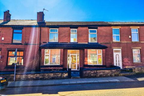 3 bed property, in Knowles Street, £150,000