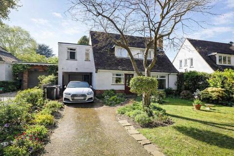 4 bed property, in Staunton Avenue, £500,000