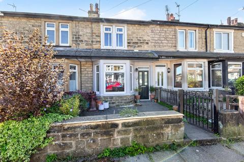 3 bed property, in Albert Road, £285,000
