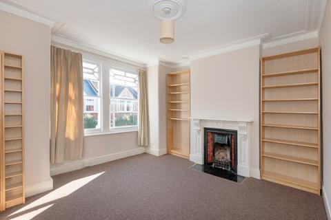 3 bed property, in Penwith Road, £500,000
