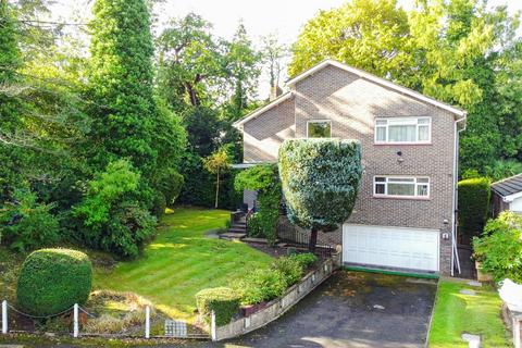5 bed property, in The Dell, £1,235,000