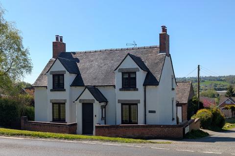 2 bed property, in Clifton Road, £395,000
