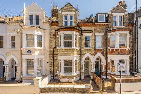 2 bed property, in Leathwaite Road, £699,999