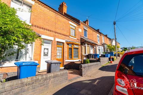 5 bed property, in Tamworth Road, £340,000