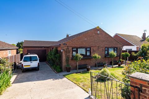 3 bed property, in Clarence Gardens, £375,000