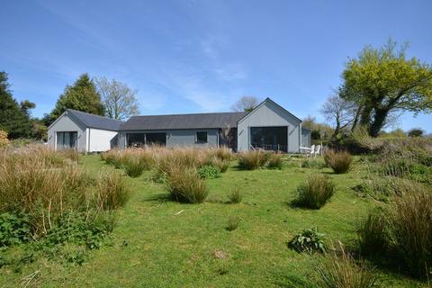3 bed property, in Hollydown, £725,000
