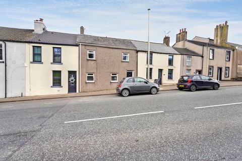 3 bed property, in High Street, £100,000