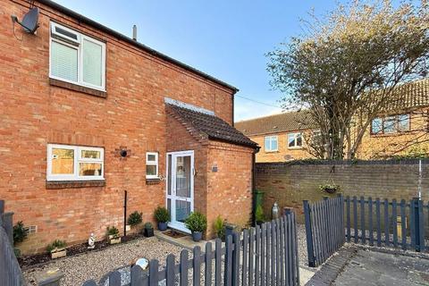 3 bed property, in Links Way, £350,000
