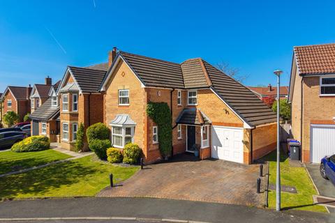 4 bed property, in Thorns Villa Gardens, £550,000