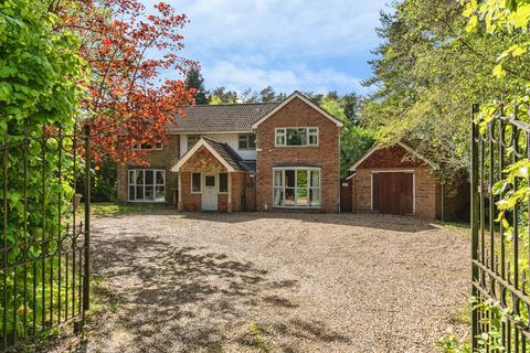 5 bed property, in Kingswood Firs, £1,295,000