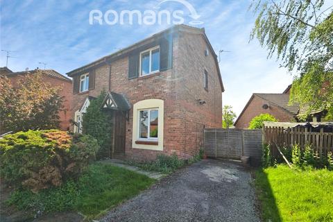 2 bed property, in Clydesdale Close, £210,000