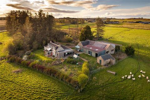 5 bed property, in Craigie Park, £430,000