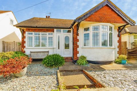 2 bed property, in Sunny Rise, £550,000