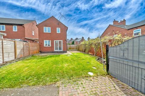 3 bed property, in Regent Street, £190,000