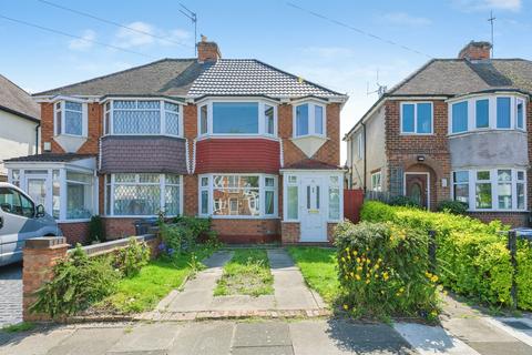 3 bed property, in Edgemond Avenue, £270,000