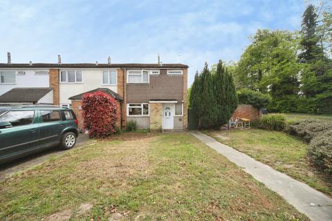 3 bed property, in Little Berries, £260,000