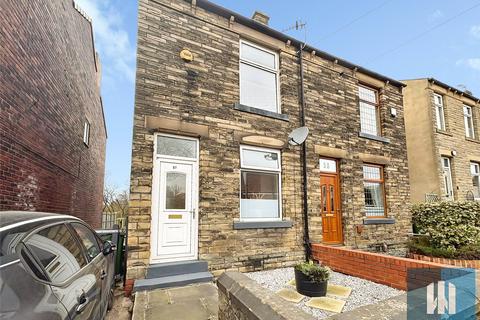 2 bed property, in Greenside Road, £165,000