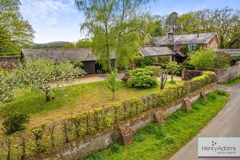 5 bed property, in Nyewood, £1,350,000
