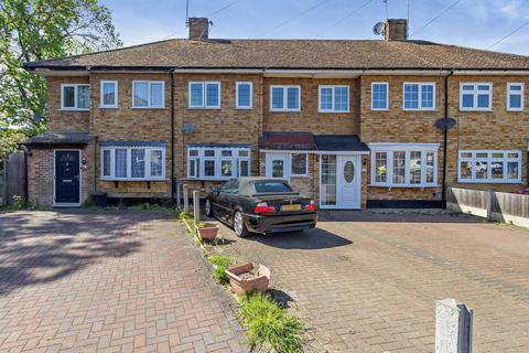 3 bed property, in Karen Close, £405,000