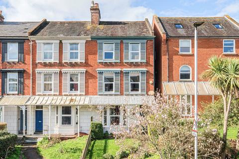 5 bed property, in Exeter, £725,000
