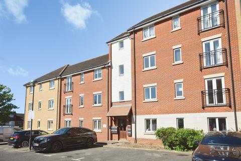 2 bed property, in Glandford Way, £220,000