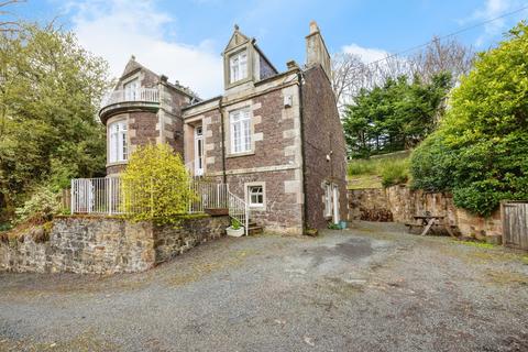 5 bed property, in The Camb, £500,000