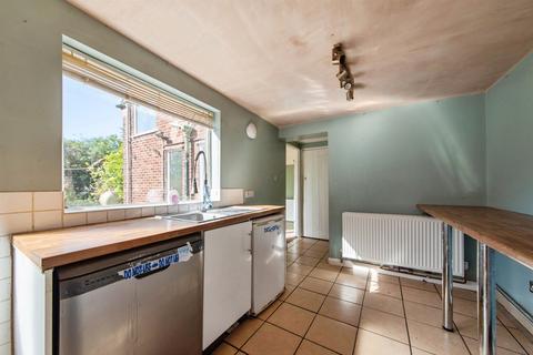 3 bed property, in Rural Avenue, £140,000