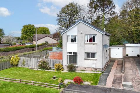3 bed property, in Manse Park, £205,000