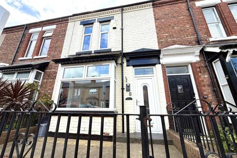 3 bed property, in Nelson Terrace, £115,000