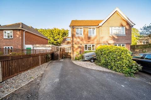3 bed property, in Buxton Lane, £600,000