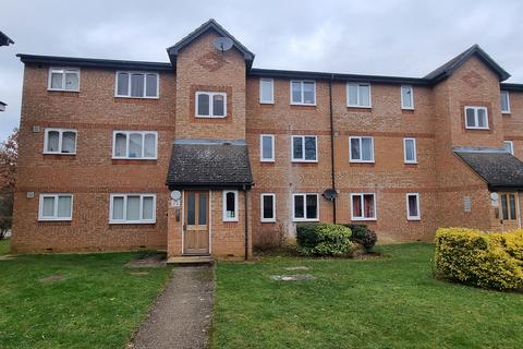 1 bed property, in Wedgewood Road, £130,000
