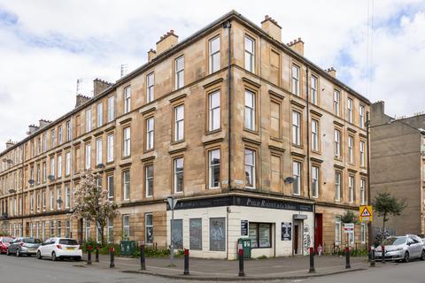 1 bed property, in Langside Road, £140,000