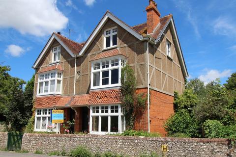 5 bed property, in The Street, £810,000