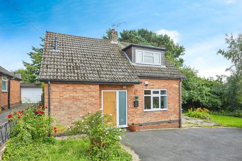 3 bed property, in St. Mawes Close, £317,500