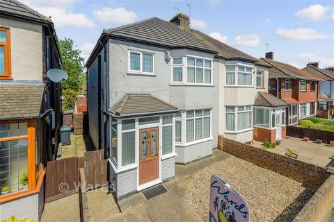 3 bed property, in Lime Avenue, £300,000