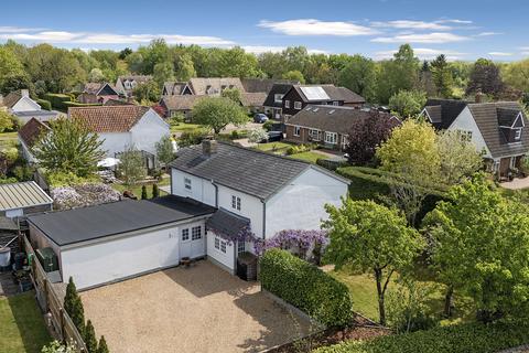 4 bed property, in Guise Lane, £800,000