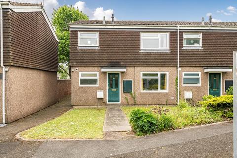 3 bed property, in Mayne Avenue, £210,000