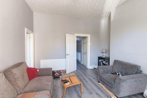 2 bed property, in Cardonnel Street, £128,000