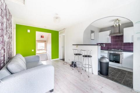 1 bed property, in Phil Brown Place, £270,000