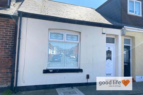 2 bed property, in Oswald Terrace, £78,000
