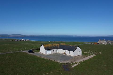 3 bed property, in Stringvue, £300,000