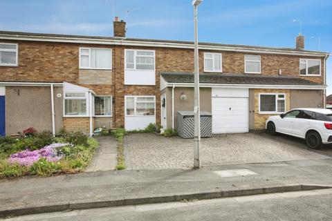 3 bed property, in Hoskyn Close, £250,000