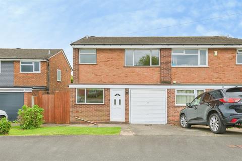 3 bed property, in Hilary Drive, £300,000