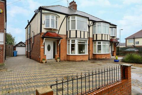 4 bed property, in Fairfax Avenue, £275,000